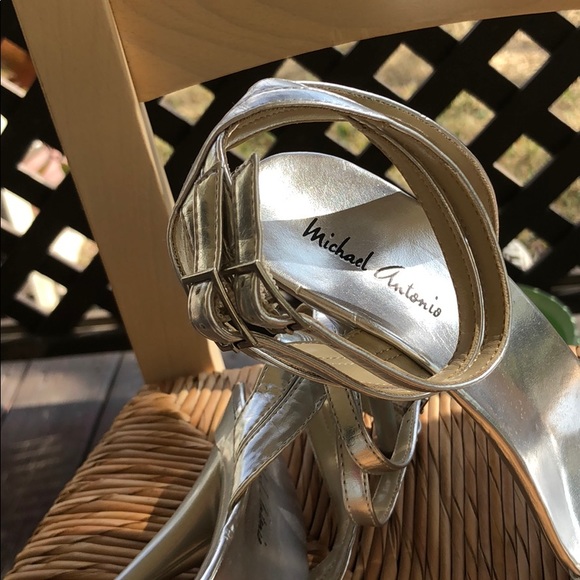 Shoes, Michael Antonio Silver 5 inch heels, Sz 10 - Picture 4 of 8